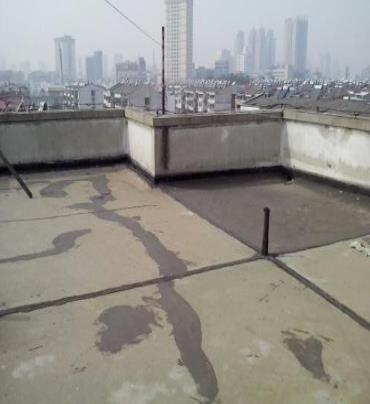 焦作市漏水维修 楼顶漏水是什么原因，楼顶漏水维修方法是什么?